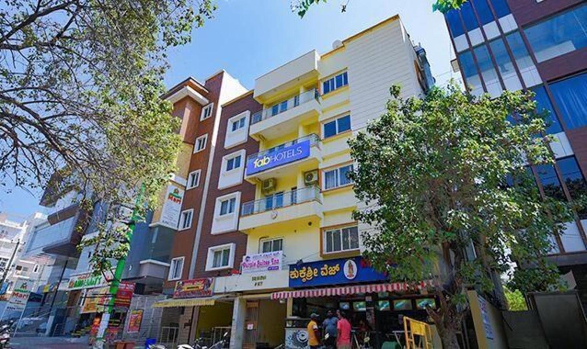 FabHotel Purple Suites Inn Bangalore Exterior foto