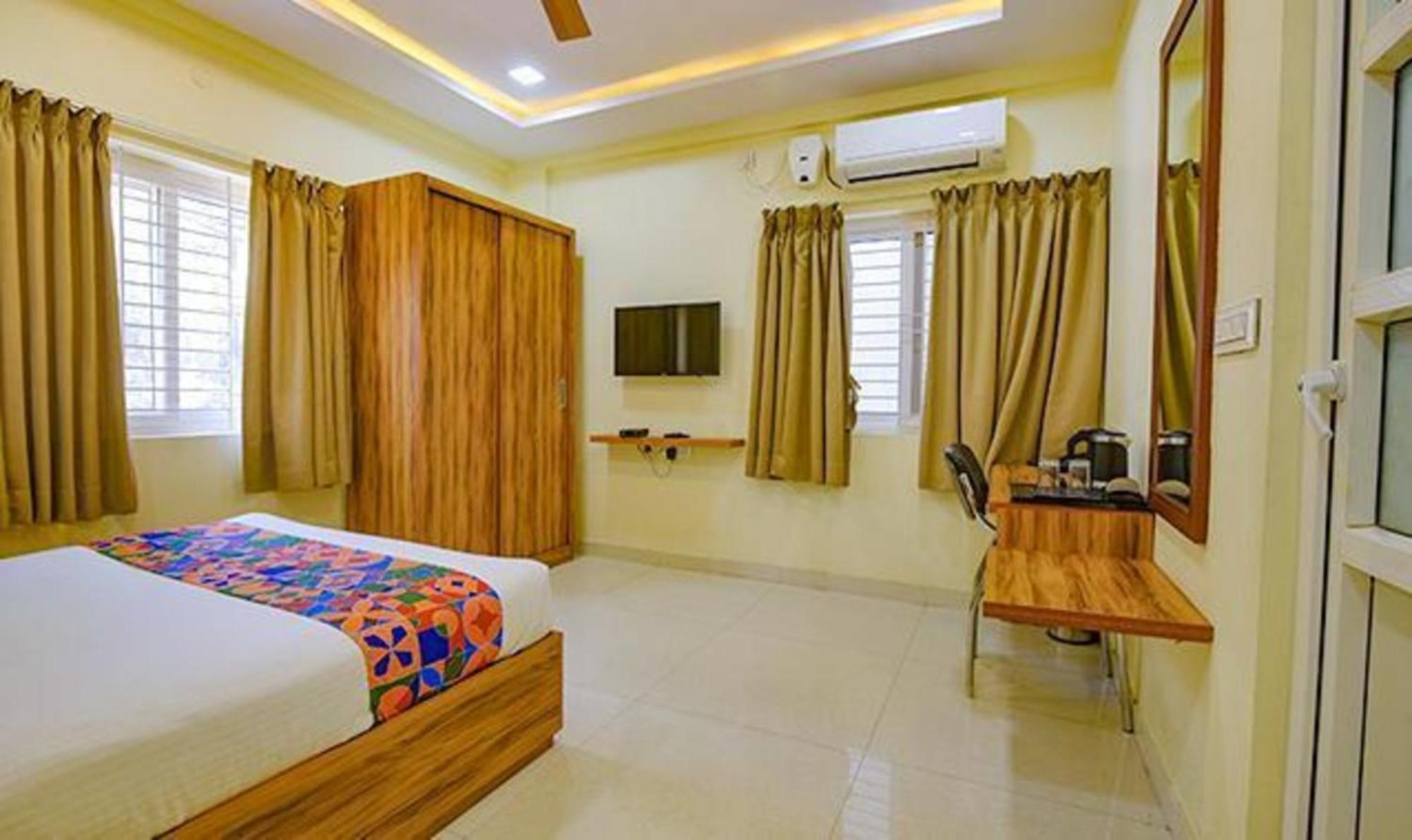FabHotel Purple Suites Inn Bangalore Exterior foto